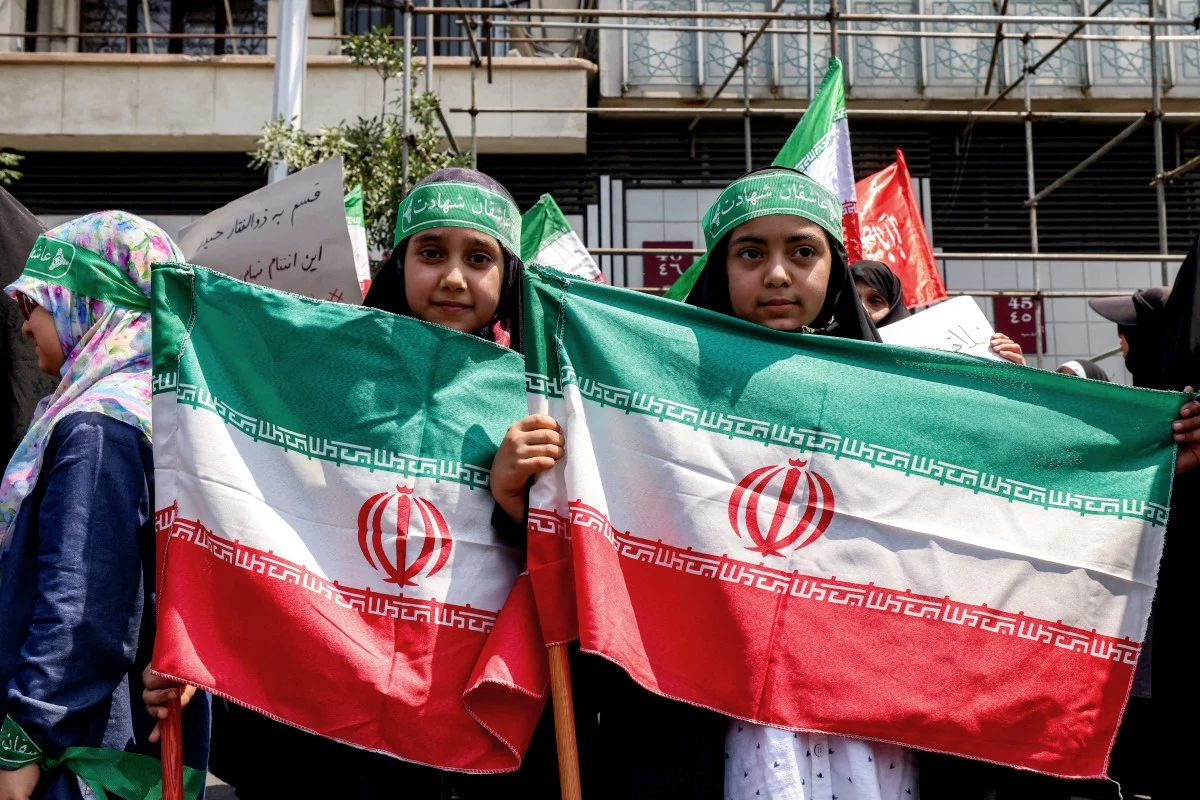 Iran Vows Revenge as Missile Strikes Hit Israel and Lebanon, Middle East War Intensifies